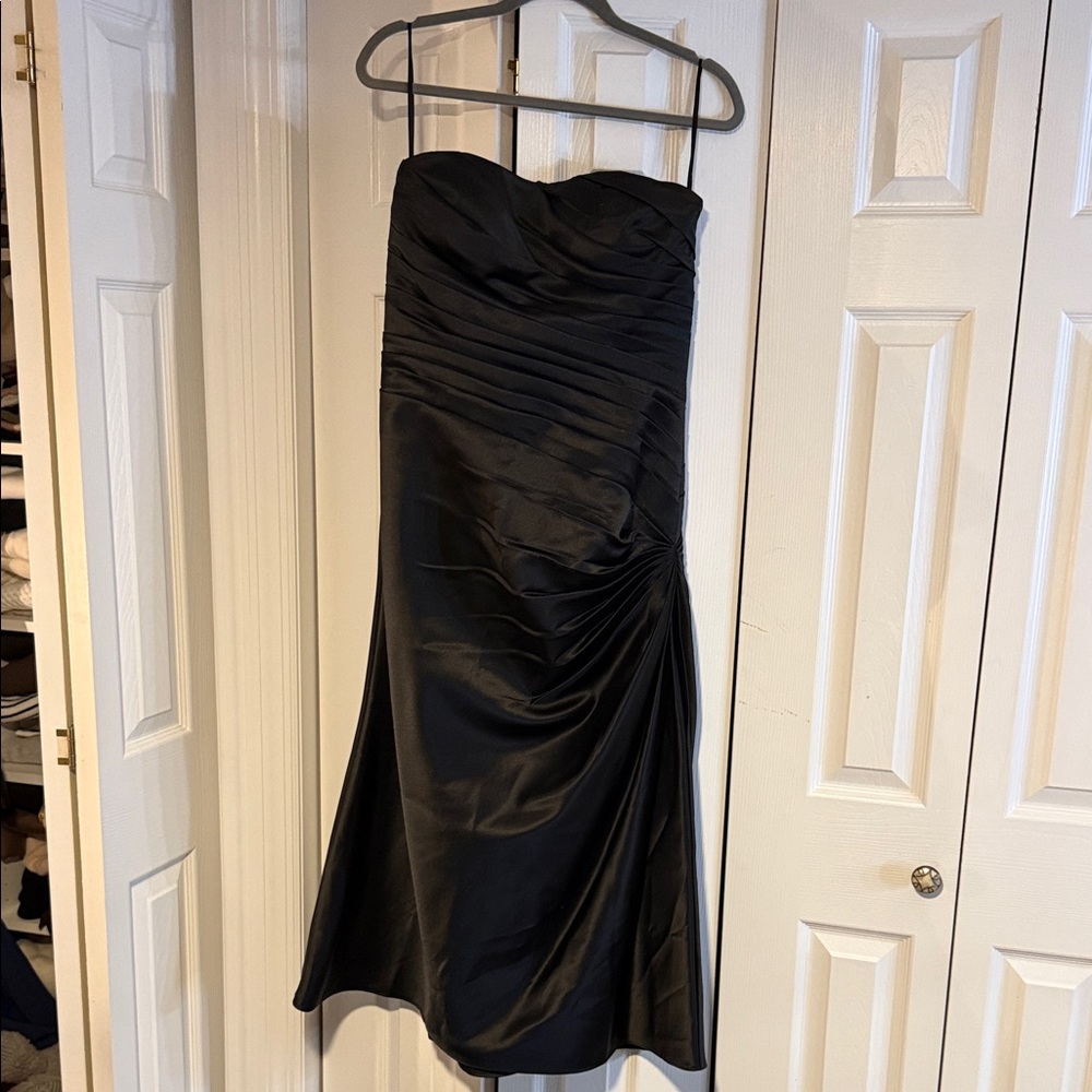 Elegant Black Strapless Dress